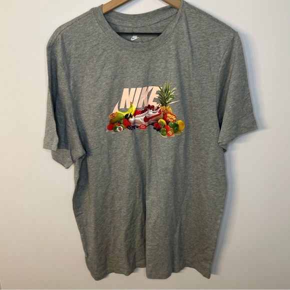 *NWT* Nike Men’s Gray Fruit Tee, Size XL - Picture 4 of 8